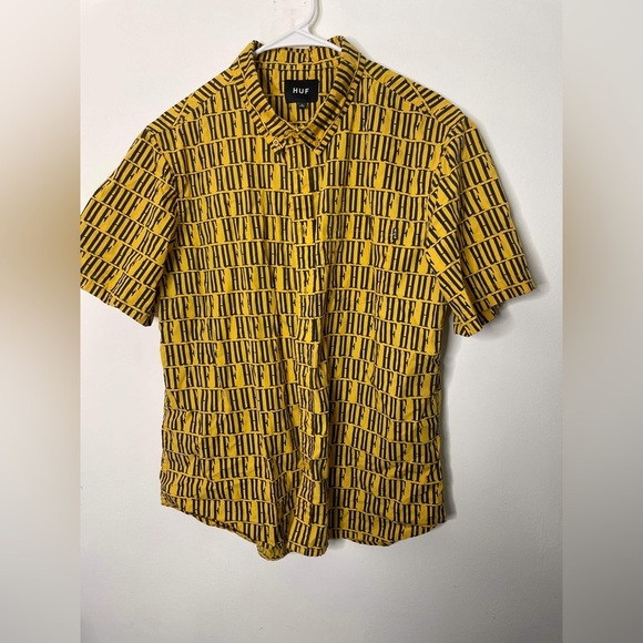 HUF Night Market All Over Logo Repeat Print Shirt size large - Picture 1 of 6